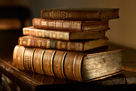 pile of brown books, macro, table, books, blur, stack, vintage, bokeh, chic, knowledge, wallpaper., tomes, HD wallpaper HD wallpaper