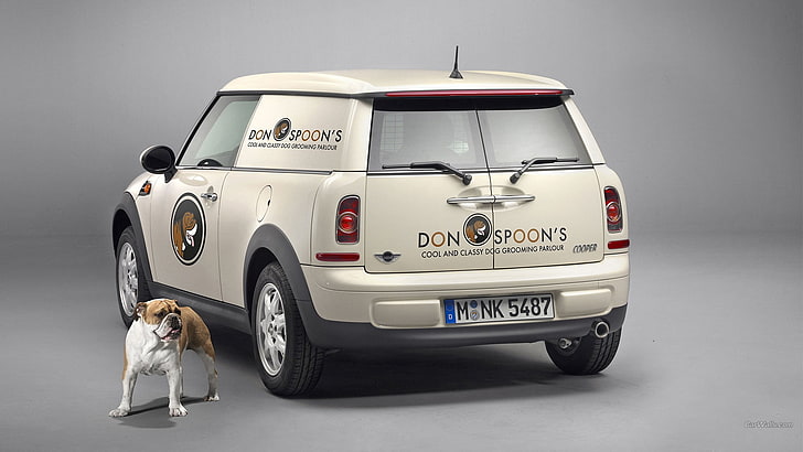 Mini Clubvan, MINI Cooper Clubman, car, dog, animals, Mini Cooper, vehicle, HD wallpaper