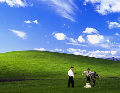 clouds, humor, movies, field, grass, green, landscape, hills, Windows XP, sky, baseball bat, men, blue, sky blue, HD wallpaper HD wallpaper