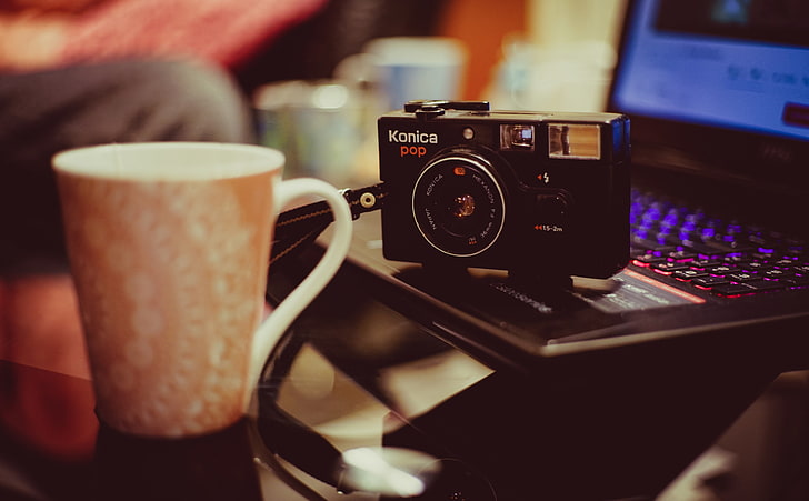 Old Camera, Vintage, Laptop, camera, blur, mug, konica, HD wallpaper |  Wallpaperbetter