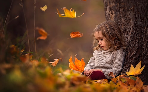 Ragazza triste Autumn Leaves, maglione grigio da bambina, bambino, ragazza, foglie, autunno, Sfondo HD HD wallpaper