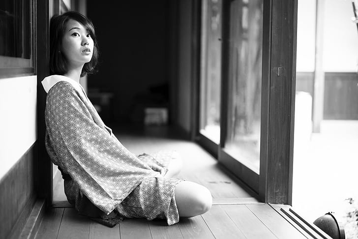 Japanese Art, pyjamas, sitting, skirt, photography, monochrome, HD wallpaper