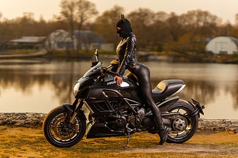 agua, niña, pose, sombrero, chaqueta, motocicleta, Ducati, orejas, Ilya Pistols, Fondo de pantalla HD HD wallpaper