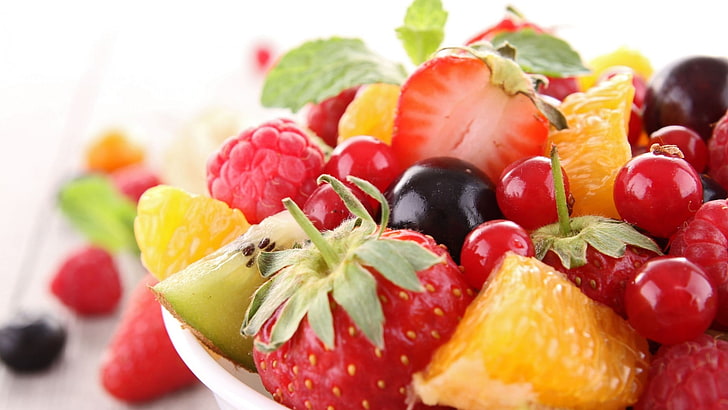 frutas variadas, frutas, alimentos, fresas, frambuesas, bayas rojas, primer plano, Fondo de pantalla HD