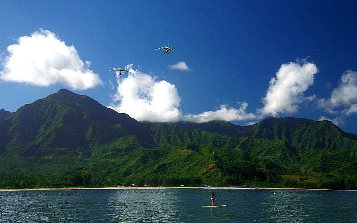 Windsurfing HD, body of water and green grass mountain, sports, windsurfing, HD wallpaper
