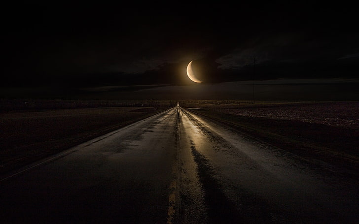 half moon, nature, landscape, rain, highway, road, Moon, Iowa, midnight, sky, dark, moonlight, HD wallpaper