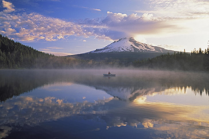 озеро, природа, пейзаж, горы, туман, лодка, отражение, облака, HD обои