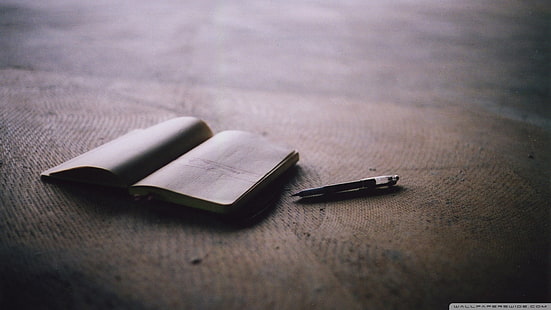 قلم وكتاب أسود ورمادي ، كتب ، أقلام، خلفية HD HD wallpaper