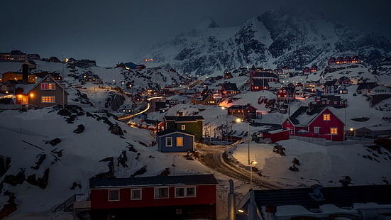 nuit, Groenland, Sisimiut, ville, gel, neige, maison, maisons rouges, maison rouge, soir, montagne, ville, Relief montagneux, chaîne de montagnes, ciel, hiver, Fond d'écran HD HD wallpaper