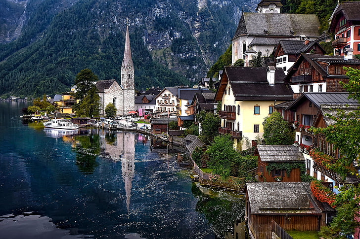 árboles verdes, montañas, lago, hogar, Austria, Alpes, Hallstatt, Lake Hallstatt, Fondo de pantalla HD