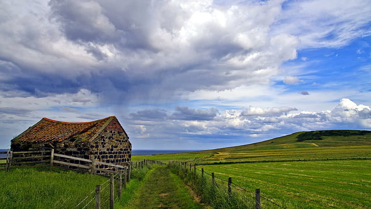 Old House In Field, brown roof singles, house, road, fields, grass, fence, clouds, nature and landscapes, HD wallpaper