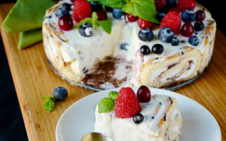 food, lunch, closeup, cake, dessert, blueberries, strawberries, HD wallpaper