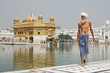 men, old people, India, shirtless, water, architecture, beards, barefoot, people, crowds, gold, Amritsar, temple, sikh, HD wallpaper HD wallpaper