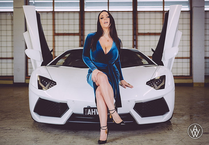 синее глубокий V-образный вырез с длинными рукавами платье женщин, Angela White, модель, женщины, черные волосы, Lamborghini Aventador, декольте, высокие каблуки, платье, женщины с автомобилями, порнозвезда, HD обои