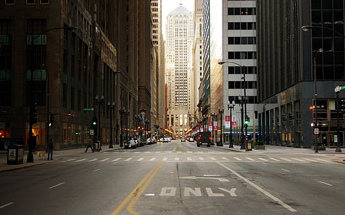City street of Chicago in USA, skyscrapers, City, Street, Chicago, USA, Skyscrapers, HD wallpaper HD wallpaper