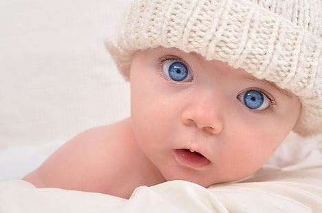 흰색 니트 모자, 행복한 아기, 파란 눈, 아이들, 아기, 어린이, HD 배경 화면 HD wallpaper