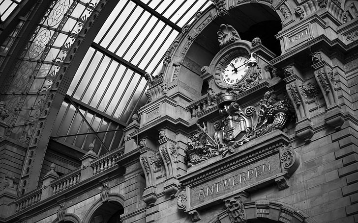 fotografia in scala di grigi di edificio con orologio, architettura, orologi, Belgio, Antwerpen, stazione ferroviaria, monocromatico, Sfondo HD