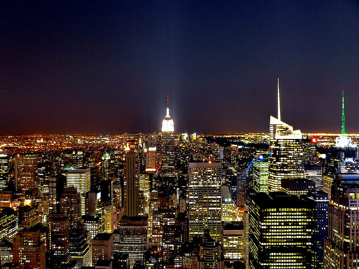Foto aérea de horizontes de la ciudad, iluminada, fotografía aérea, ciudad, horizontes, Nueva York, Estados Unidos, rascacielos, horizonte, luces nocturnas, arquitectura, ventana, torre, estrellas, cielo, Manhattan, metrópoli, paisaje urbano, horizonte urbano, noche, lugar famoso,Escena urbana, ciudad de Nueva York, Empire State Building, distrito centro, Manhattan - Nueva York, Exterior del edificio, Estados Unidos, Fondo de pantalla HD