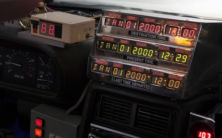 นาฬิกาดิจิตอลสีดำพื้นหลัง The DeLorean, DeLorean, DMC-12, ป้ายบอกคะแนน, Back to the Future, Time Machine, วอลล์เปเปอร์ HD