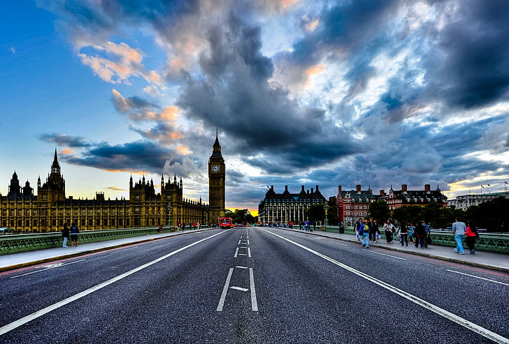 Big Ben y Palacio en Westminster, Londres, Inglaterra, Londres, Big Ben, nubes, casas del parlamento, Palacio de Westminster, Fondo de pantalla HD