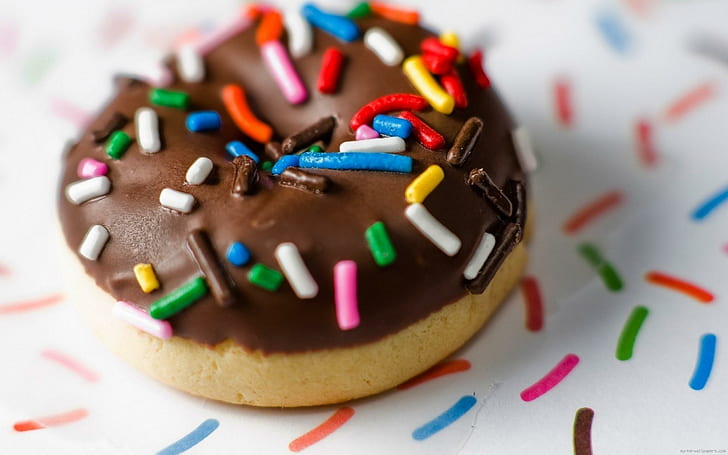 Chocolate Donut, chocolate donut with sprinkles, donut, food, chocolate, HD wallpaper