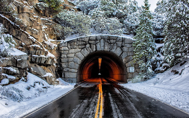 terowongan beton abu-abu, musim dingin, jalan, pohon, terowongan, salju, tanda jalan, batu, pohon pinus, es, Wallpaper HD