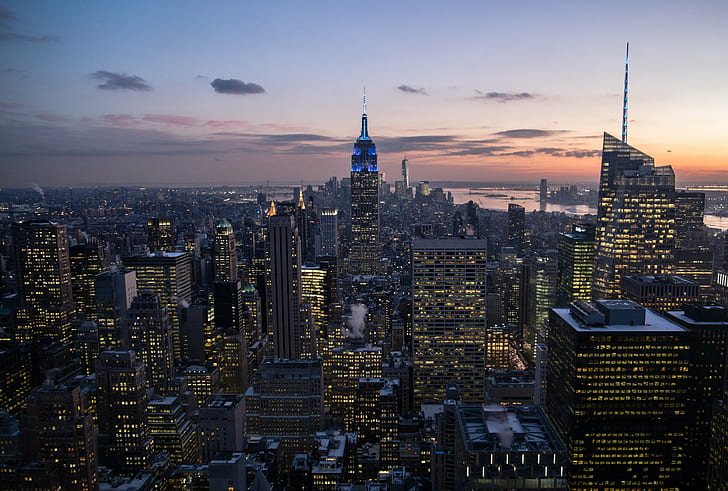 widok z lotu ptaka na budynki o świcie, Nowy Jork, Skyline, budynki, świt, zachód słońca, nowy jork, miejski Skyline, pejzaż miejski, wieżowiec, nowy Jork, USA, Empire State Building, manhattan - Nowy Jork, dzielnica śródmieścia, miasto, architektura, słynne miejsce, scena miejska, stan Nowy Jork, budynek zewnętrzny, budynek biurowy, śródmieście Manhattan, noc, zbudowany Konstrukcja, widok z lotu ptaka, zmierzch, wieża, Tapety HD