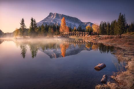осень, деревья, горы, мост, озеро, отражение, Канада, Альберта, Banff National Park, Alberta, Canadian Rockies, Cascade Ponds, HD обои HD wallpaper