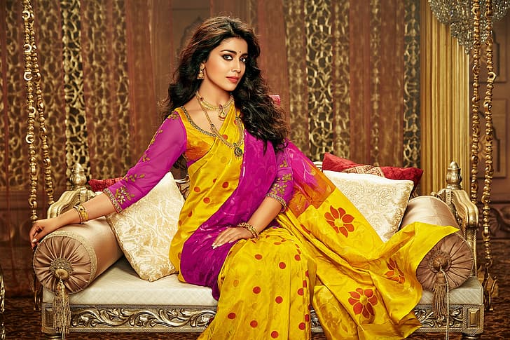 model, wanita, lipstik merah, aktris, saree, kalung, gelang, duduk, riasan India, aktris Bollywood, saran shriya, Wallpaper HD
