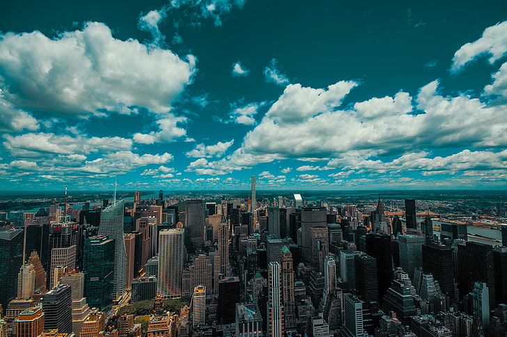 аэрофотосъемка горизонта города в дневное время, Нью-Йорк, Эмпайр Стейт Билдинг, США, горизонт, голубой, небо, небоскреб, река Гудзон, облака, HD обои