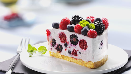 baked cake, food, berries, cake, dessert, HD wallpaper HD wallpaper