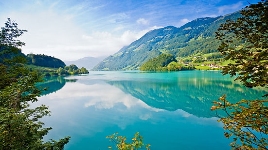 пейзажная фотография водоема, окруженного горами, вода, горы, озеро, отражение, природа, пейзаж, деревья, голубой, HD обои HD wallpaper
