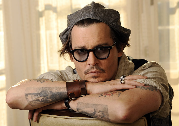 Johnny Depp, johnny depp, glasses, bracelet, tattoos, HD wallpaper