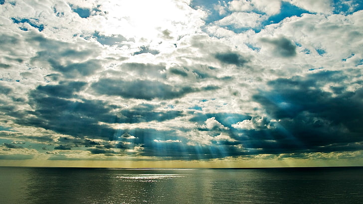 promienie zmierzchu, chmury, morze, belki, słońce, światło, kolory, Tapety HD