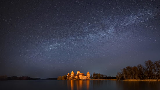 Литва, Европа, млечен път, замък, езеро, невероятно, звездна нощ, езеро Тракай, небе, нощ, зашеметяващо, HD тапет HD wallpaper