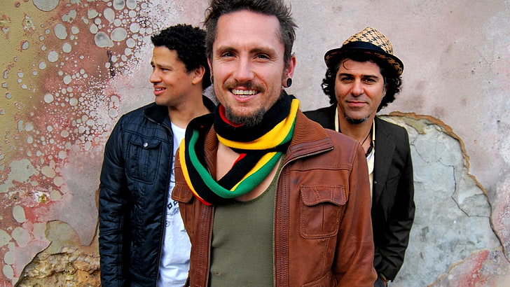 boy band wallpaper, the john butler trio, smile, skarf, jackets, wall, HD wallpaper
