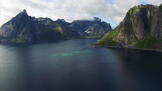 fiordo, fiordo reine, reinefjorden, fiordo reine, montaña, acantilado, islas lofoten, lofoten, noruega, hamnoy, Fondo de pantalla HD HD wallpaper