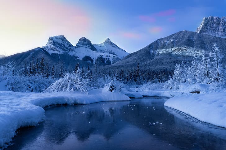 winter, snow, trees, mountains, river, Canada, Albert, Alberta, Canadian Rockies, Bow River, The Bow River, Mountain Three Sisters, Three Sisters Mountains, HD wallpaper