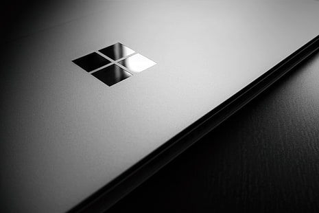 Лого на Microsoft Windows, Microsoft, Microsoft Windows, Windows 10, дървена повърхност, лого, лаптоп, HD тапет HD wallpaper