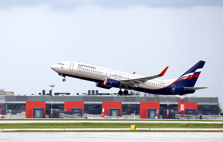 beyaz, mavi ve kırmızı uçak, kanatlar, türbin, havaalanı, Boeing, uçak, yükselişi, Aeroflot, yolcu, 800, B-737, HD masaüstü duvar kağıdı