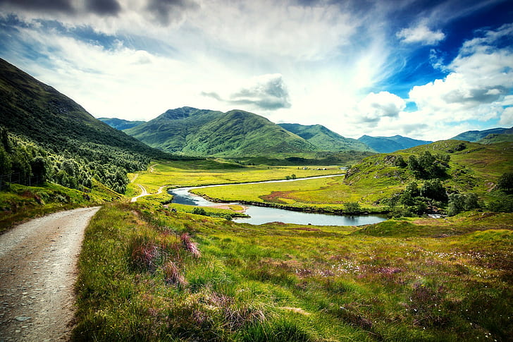 イギリス、スコットランド、イギリス、イギリス、スコットランド、イギリス、イギリス、自然、草、木、緑、湖、道路、山、雲、風景、 HDデスクトップの壁紙