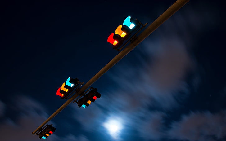 quatro semáforos de cores sortidas, noite, cidade, luzes, semáforos, HD papel de parede