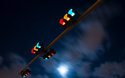 четири различни цветни светофара, нощ, град, светлини, светофари, HD тапет HD wallpaper