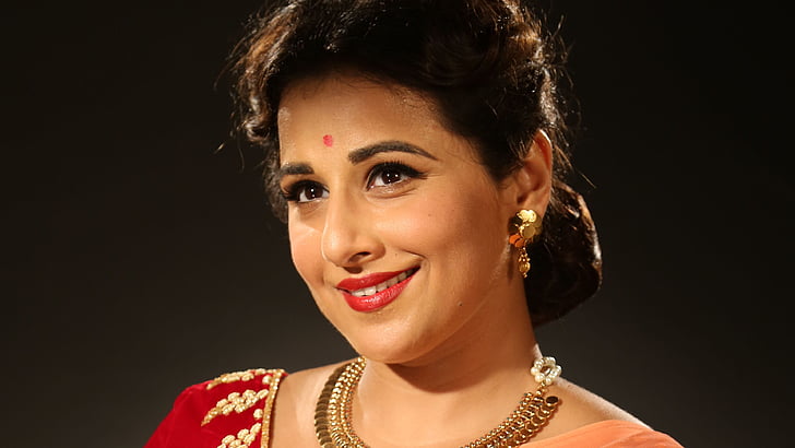 wanita berjas merah mengenakan perhiasan emas, Vidya Balan, Ek Albela, Bollywood, Hindi, Wallpaper HD