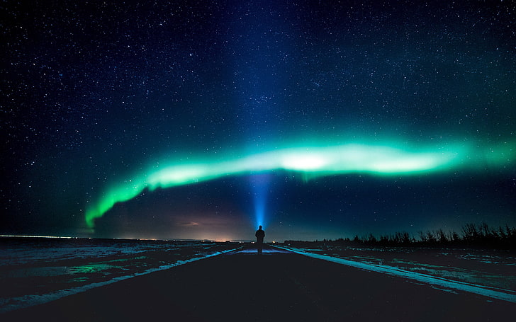 В одиночестве наслаждайтесь арктическим ночным пейзажем Авроры, Аврора Борлейас, HD обои
