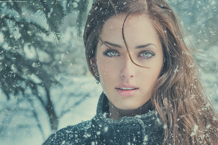 women, brunette, face, green eyes, model, looking at viewer, snow, Sarah Allag, winter, JimaGination, redhead, snow flakes, open mouth, long hair, black coat, pale, HD wallpaper