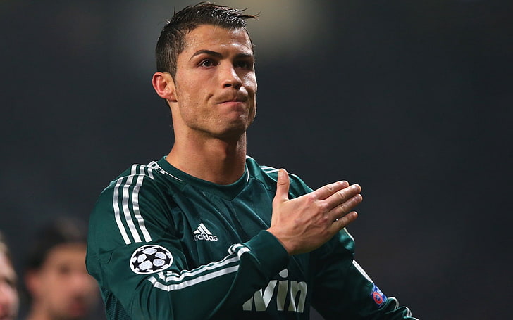 blaugrünes und weißes Fußballtrikot der Männer, reales Madrid, Cristiano Ronaldo, cr7, 2012-2013, HD-Hintergrundbild