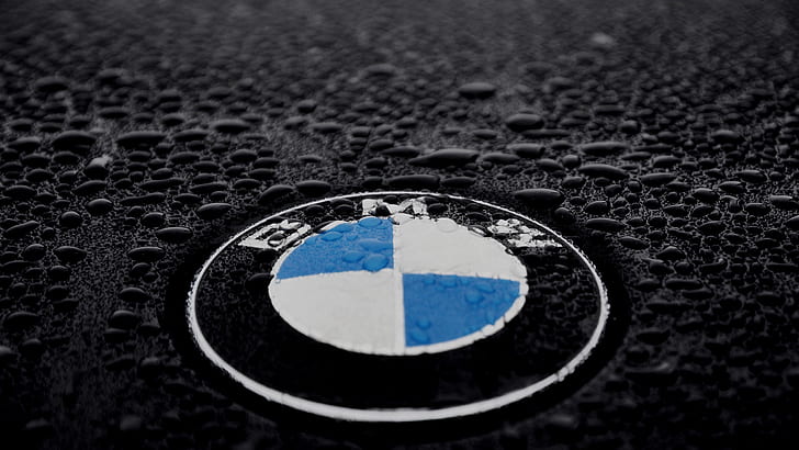 BMW Logo Badge Water Drops Macro HD, автомобили, макро, вода, bmw, капли, логотип, значок, HD обои
