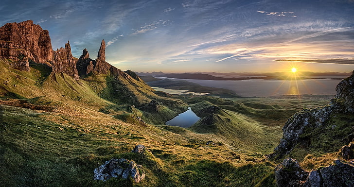 hierba, isla, paisaje, montaña, naturaleza, Old Man Of Storr, estanque, roca, Escocia, mar, Skye, rayos de sol, luz solar, amanecer, agua, Fondo de pantalla HD
