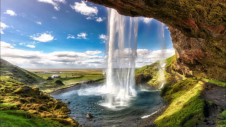 A Cachoeira Seljalandsfoss fica na região sul da Islândia e é uma das cachoeiras e maravilhas naturais mais populares da Islândia, HD papel de parede